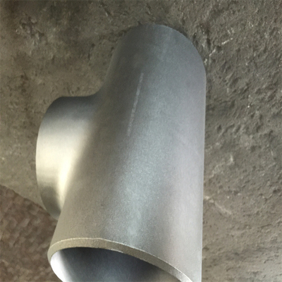 Astm A234 Gr Wpb ผู้ผลิต Butt Welding Seamless Carbon Steel Tees