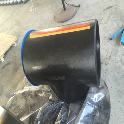BSPT JIS B2311 เหล็กกล้าคาร์บอน Tees ไม่มีรอยต่อ Sch 10 เบาะรองนั่ง Tee Pipe Fitting