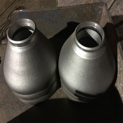 Sch 40 ข้อต่อท่อลดเหล็กกล้าคาร์บอนศูนย์กลาง DN15 - DN3000