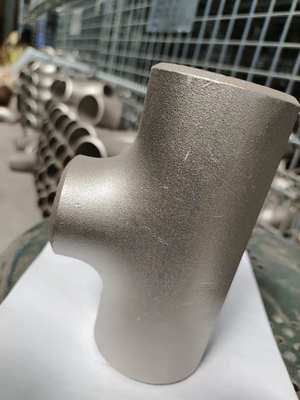 EN1092-1 เหล็กกล้าคาร์บอน Tees 20mm / A355 รอยลด Tee สำหรับอุปกรณ์ท่อ