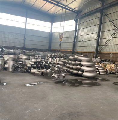 Asme B16.9 ข้อศอกท่อเหล็กคาร์บอน 90 องศา 45 องศา A234 Wpb ฟิตติ้ง